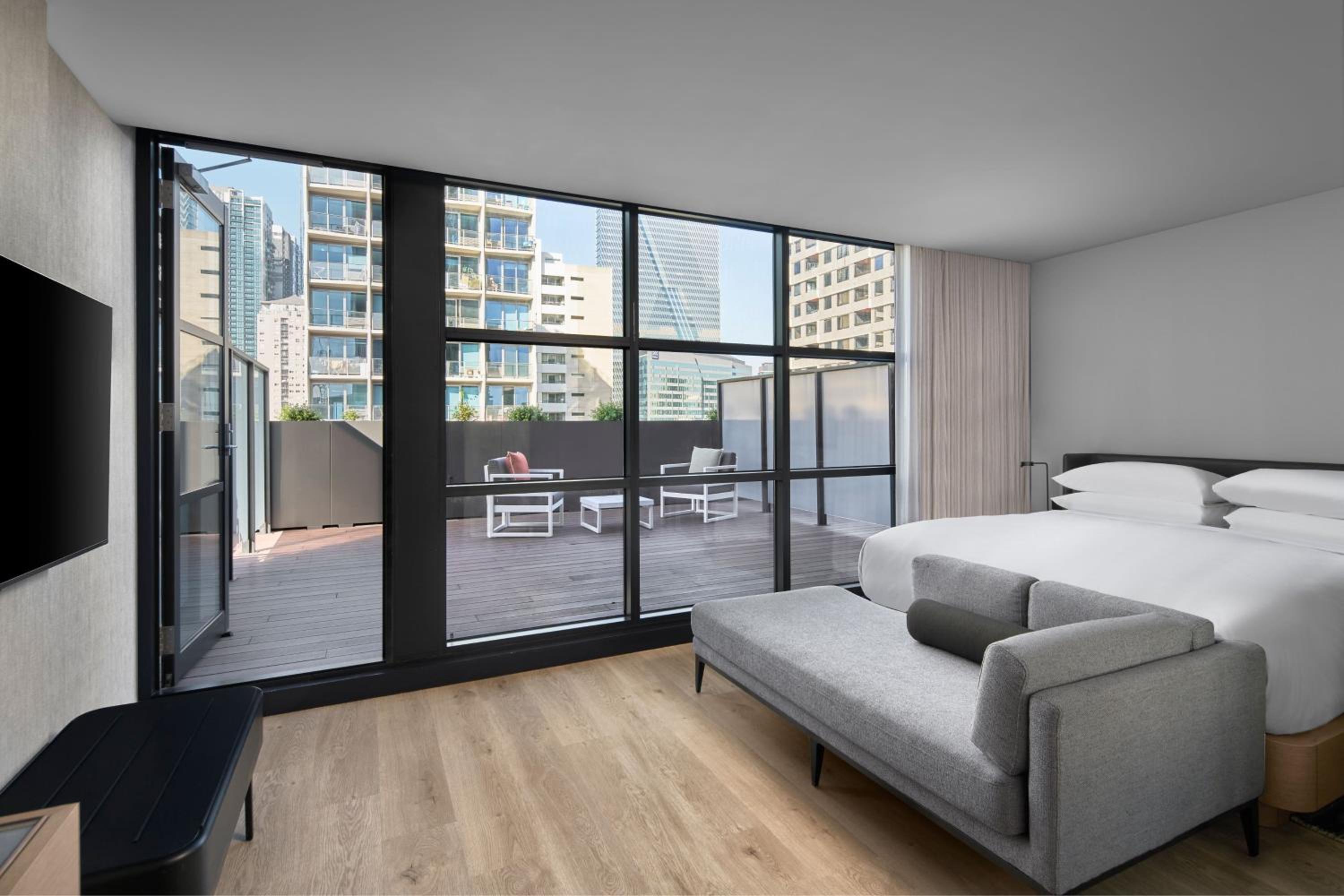 Courtyard, Guest Room, Premium, King Bed, Terrace