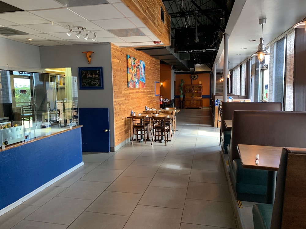 Days Inn By Wyndham Fort Lauderdale-Oakland Park Airport N 21/31