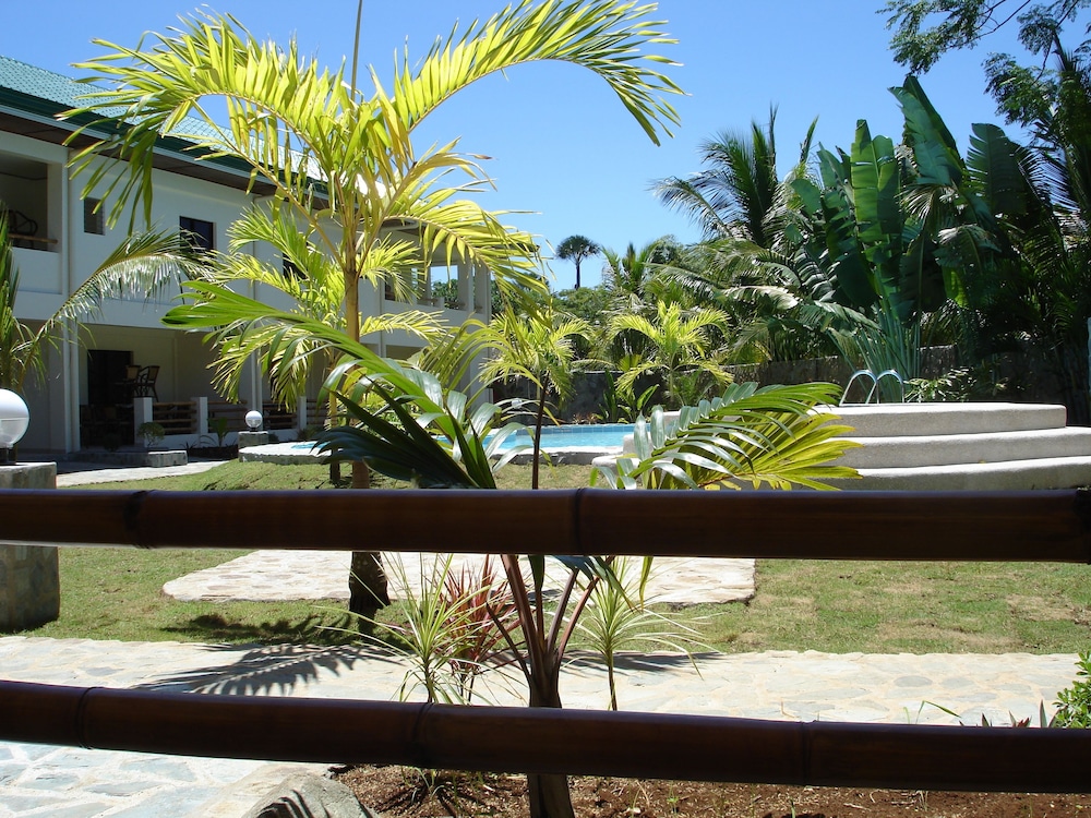 Alona Swiss Resort 44/60