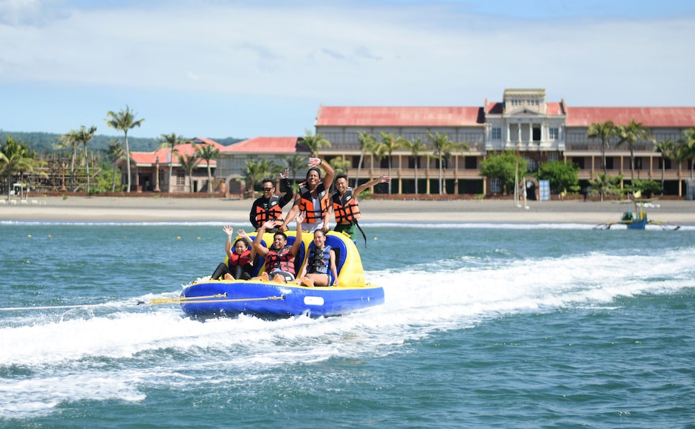 Las Casas Filipinas De Acuzar 44/50