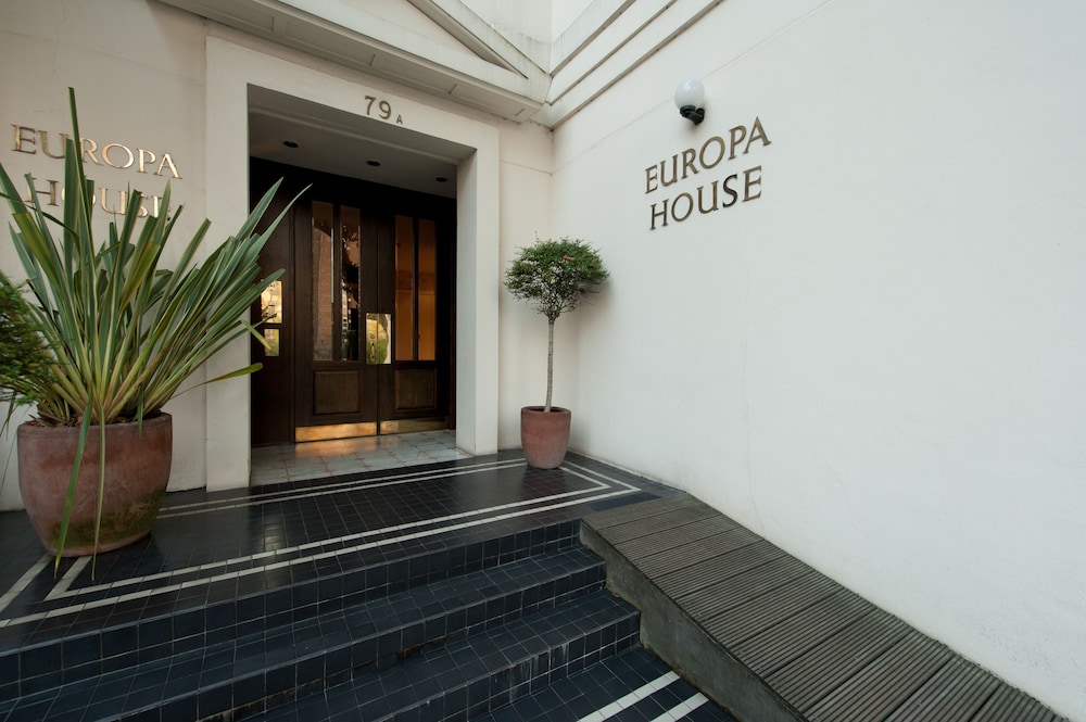Europa House Apartments 3/31