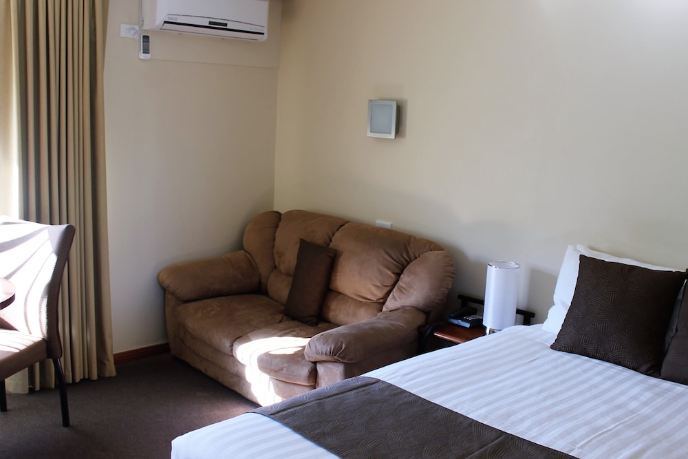 Hospitality Inn Geraldton SureStay Collection by Best Western 23/37