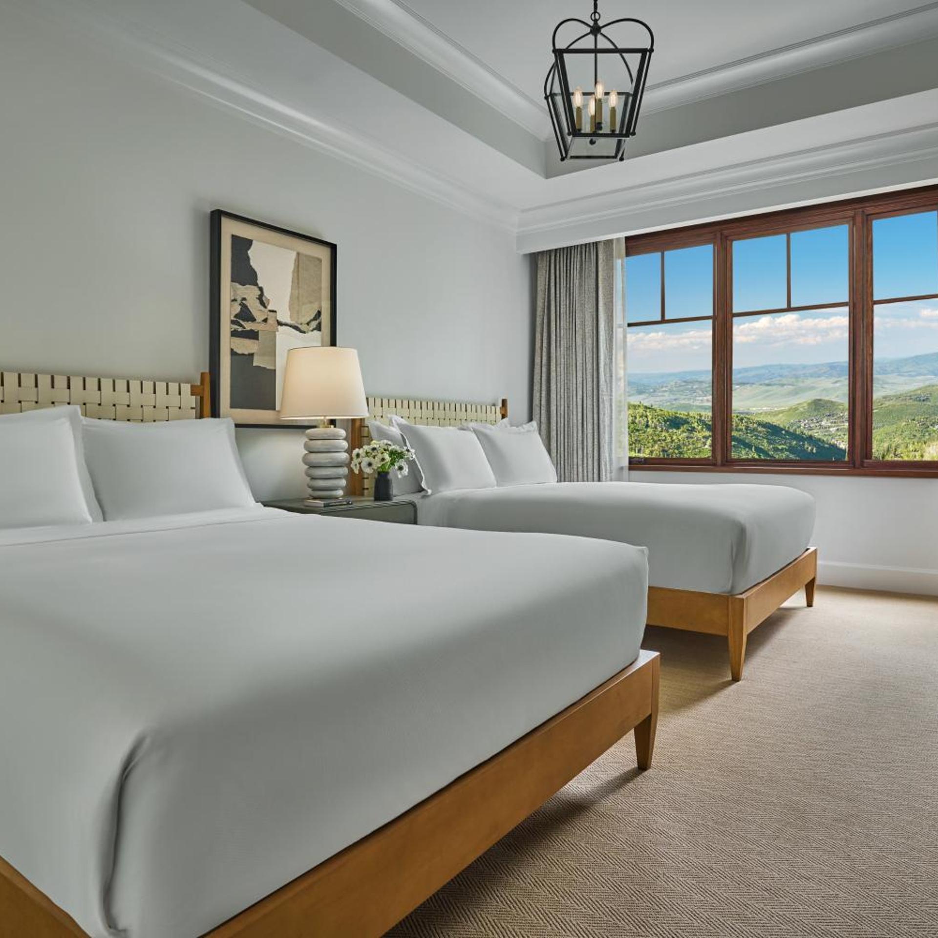 3 Bedrooms, Residence, Peak View