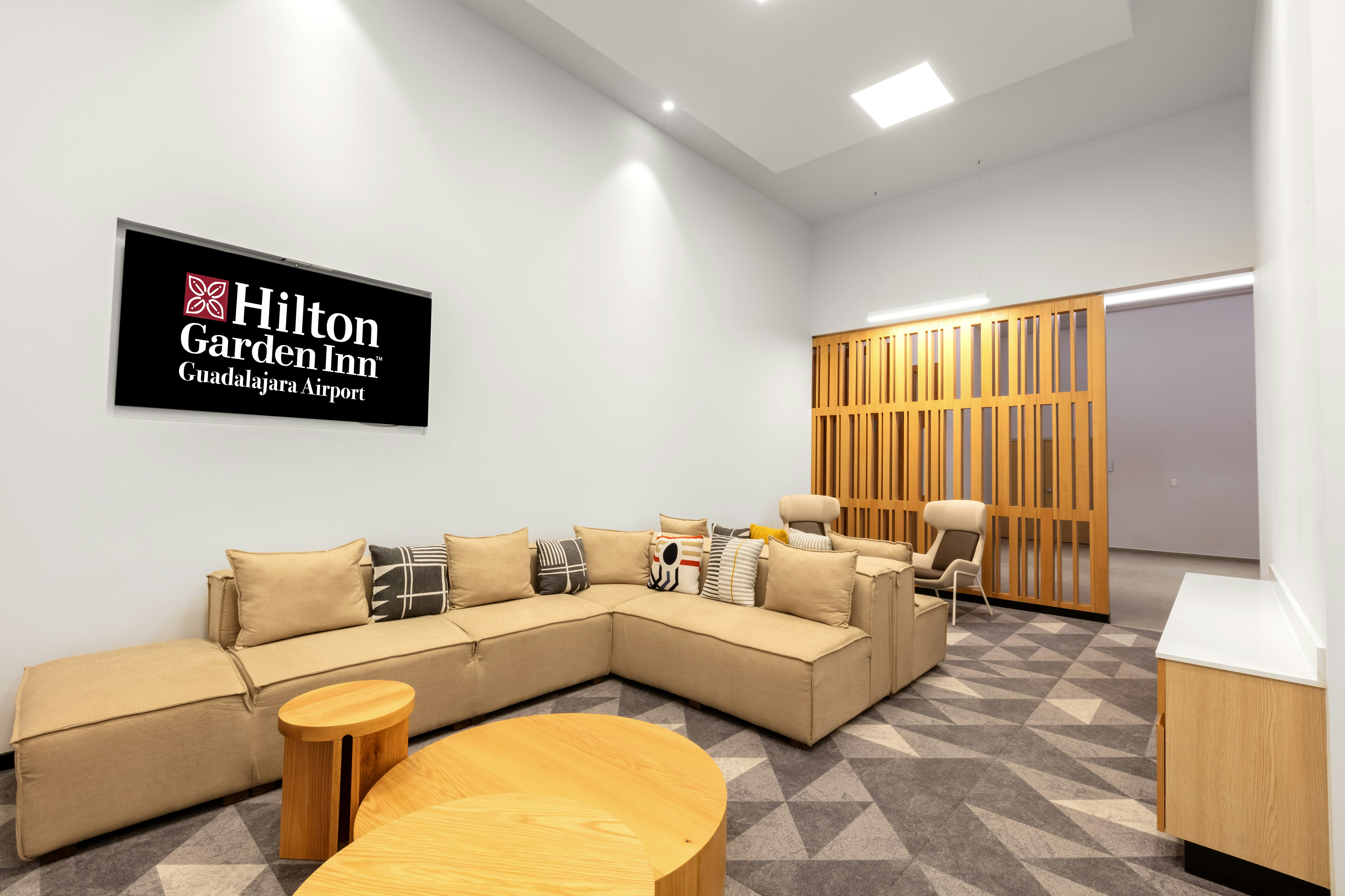 Hilton Garden Inn Guadalajara Airport 15/30