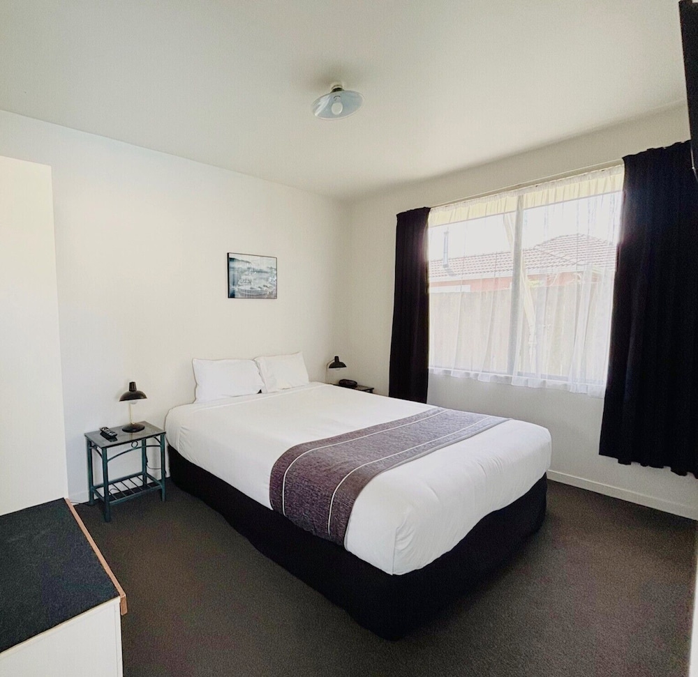 1 Bedroom, Executive, 1 King and 1 Single Beds