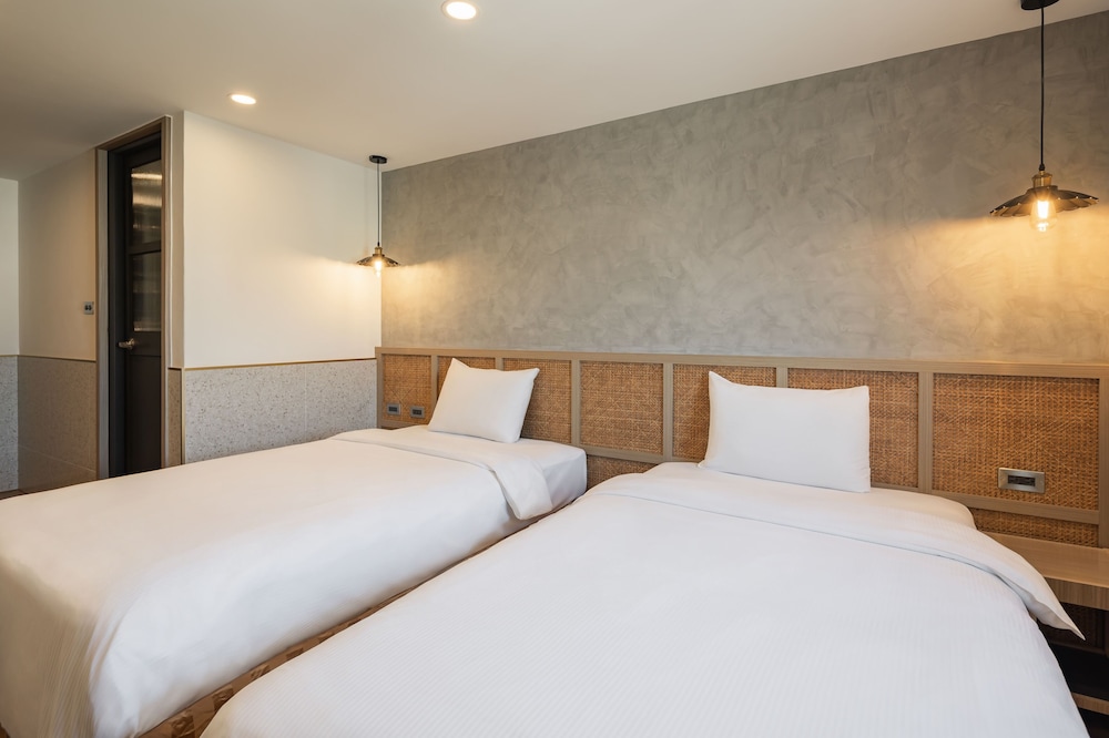 Kindness Hotel Yuanlin 18/50