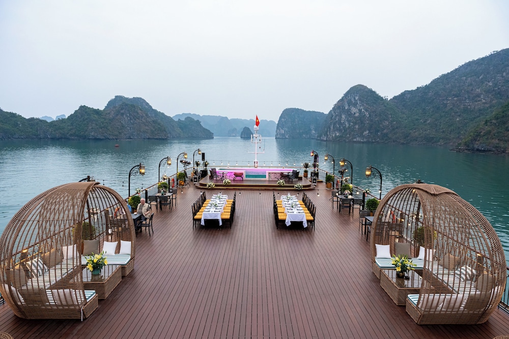 Indochine Cruise Lan Ha Bay 39/50