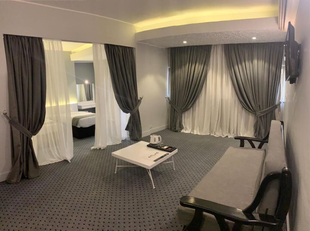 Atlas International Hotels 42/48