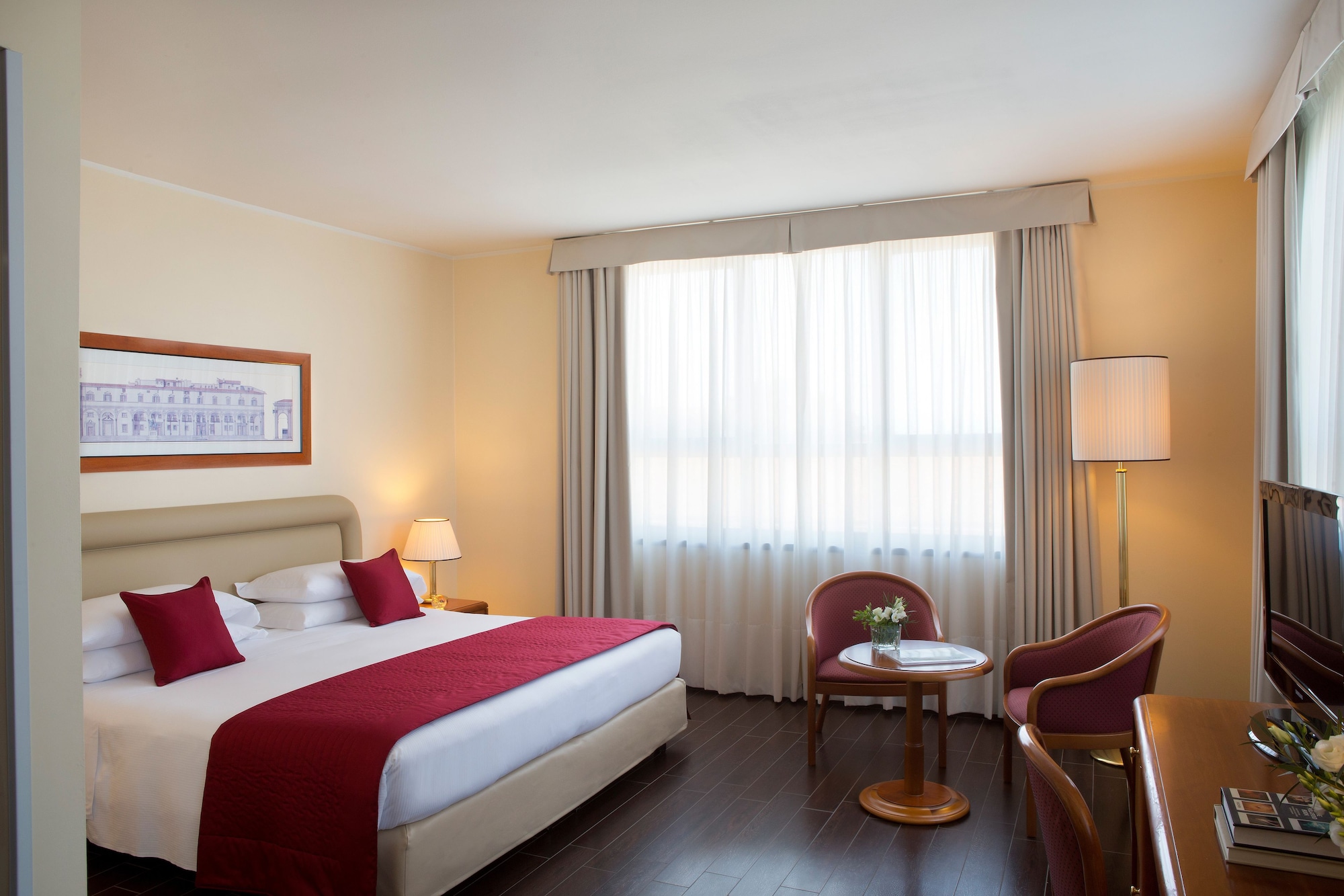 EXECUTIVE, DOUBLE OR TWIN BED