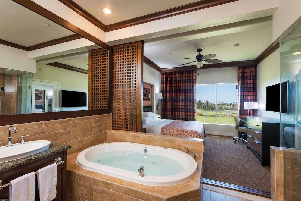 Kohala Suites By Hilton Grand Vacations 40/51
