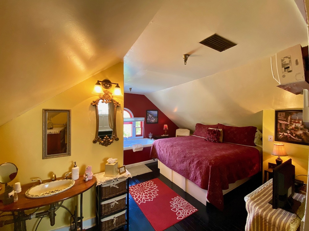 Penny Farthing Inn 19/45