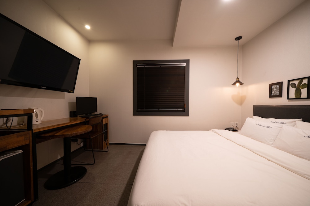 No.25 Hotel 11/75