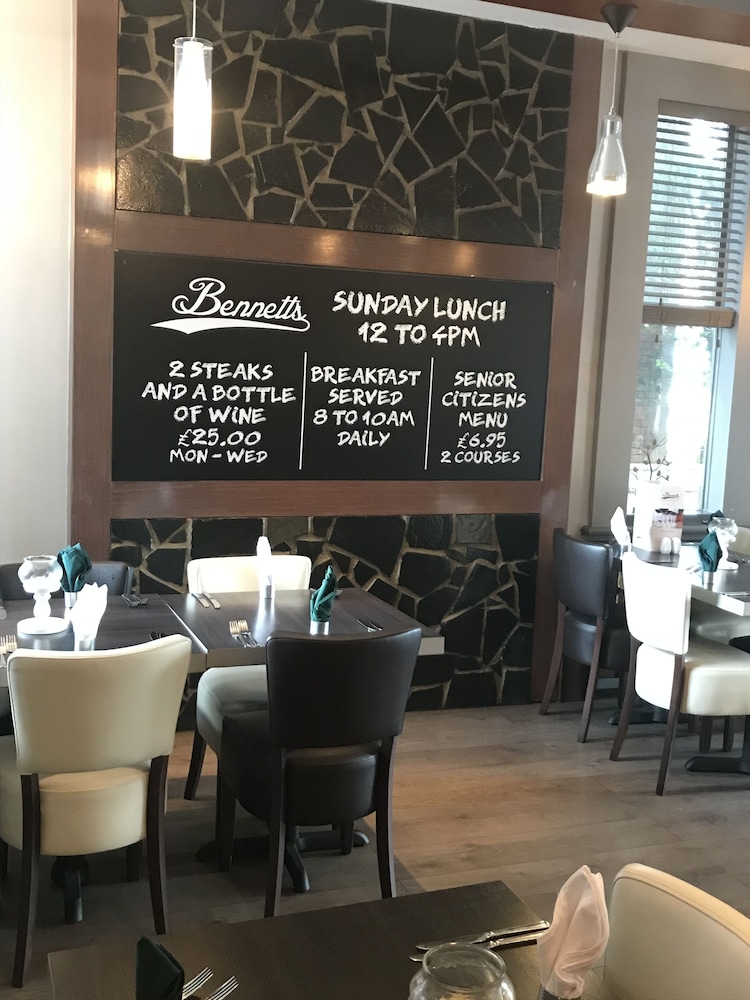 Bennetts Hotel 42/50