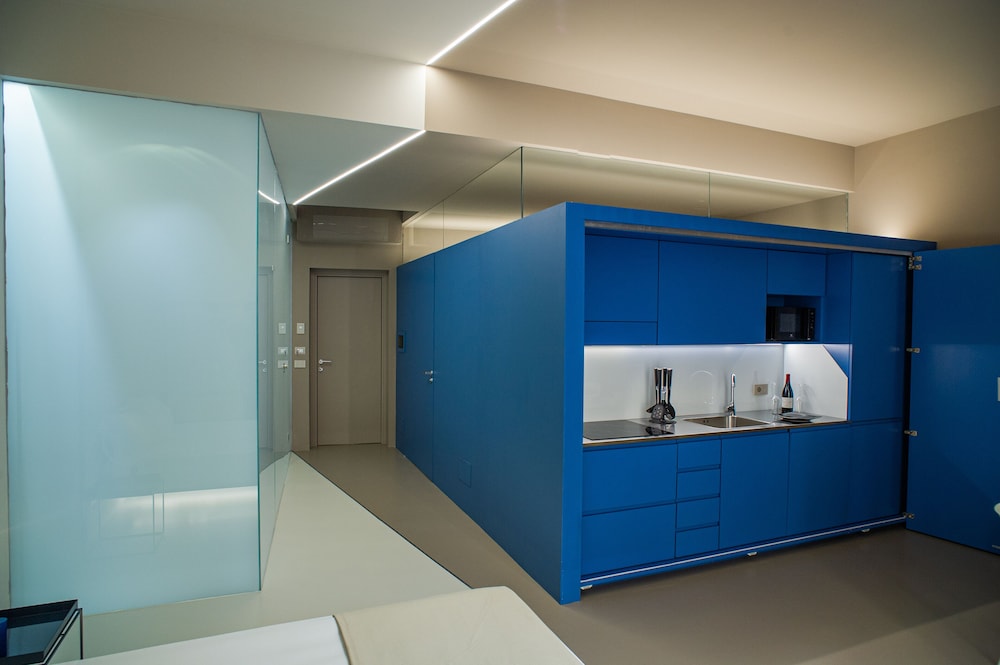 Five Place Design Suite & Apartments 3/58