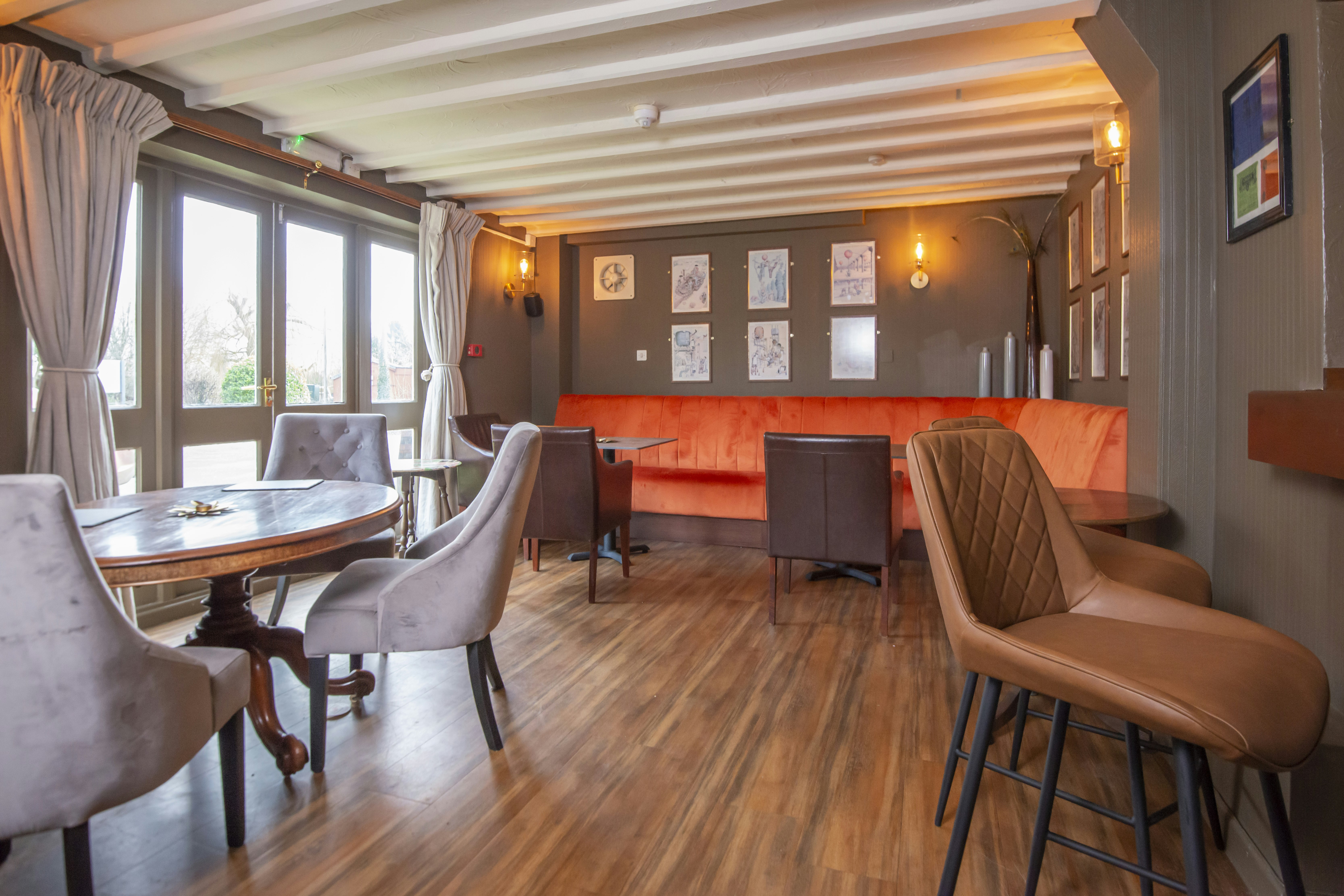 Pettifers Freehouse Hotel 13/20