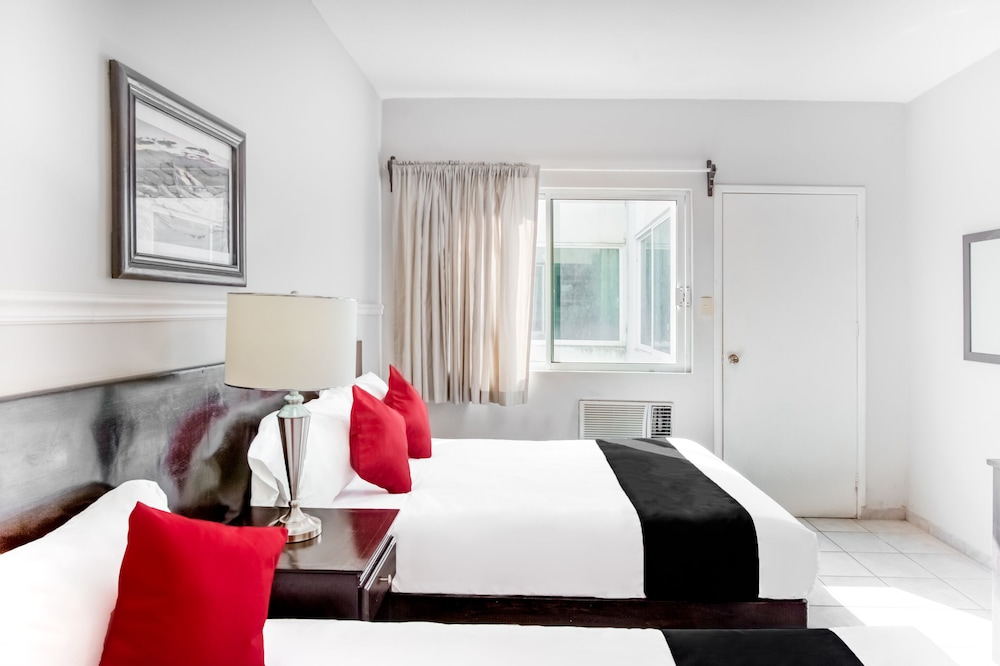 Boca Inn Hotel &amp; Suites 42/66