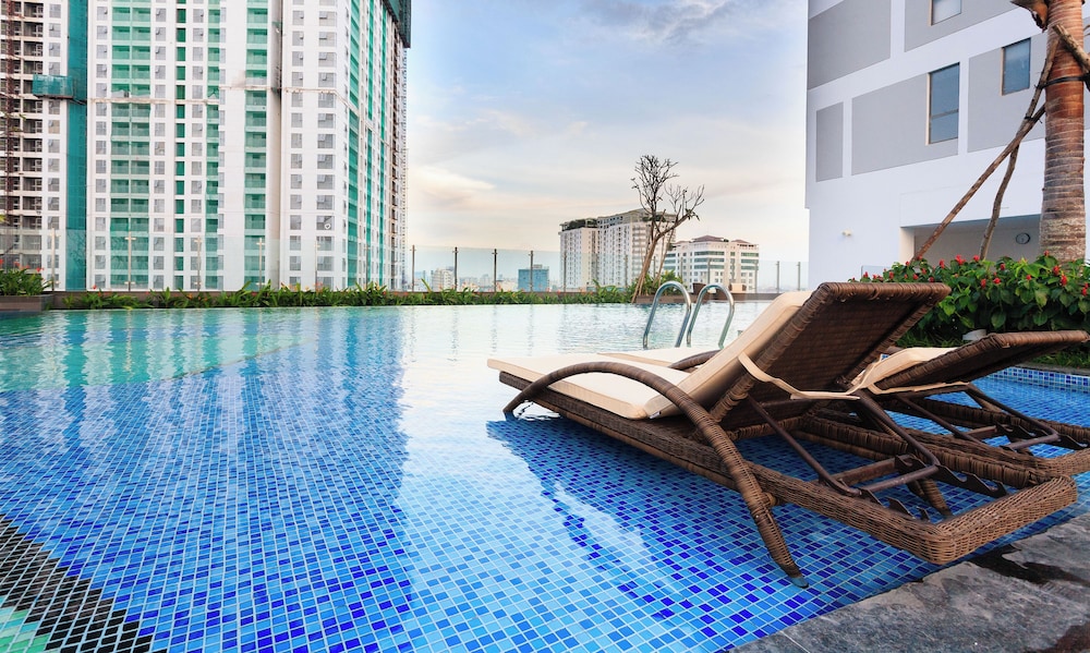 Spacious Saigon 41/50