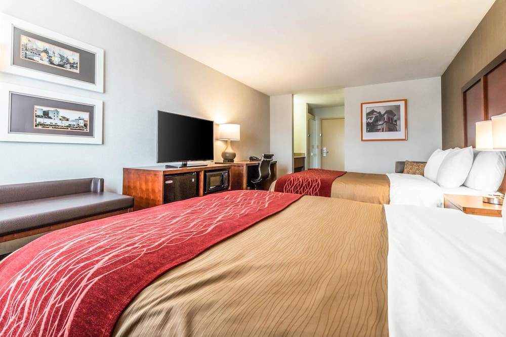 Comfort Inn Humboldt Bay 10/37