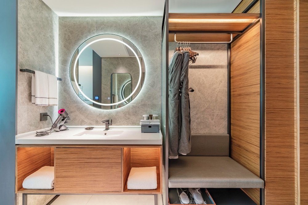 UrCove by HYATT Shanghai Wujiaochang 36/37