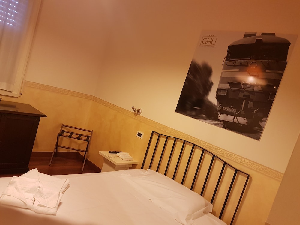 GRAND HOTEL LAMEZIA 17/75