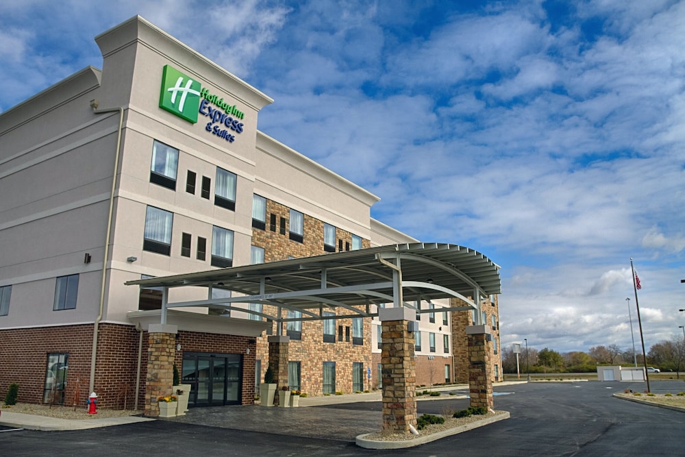 HOLIDAY INN EXPRESS SUITES SIDNEY 3/60
