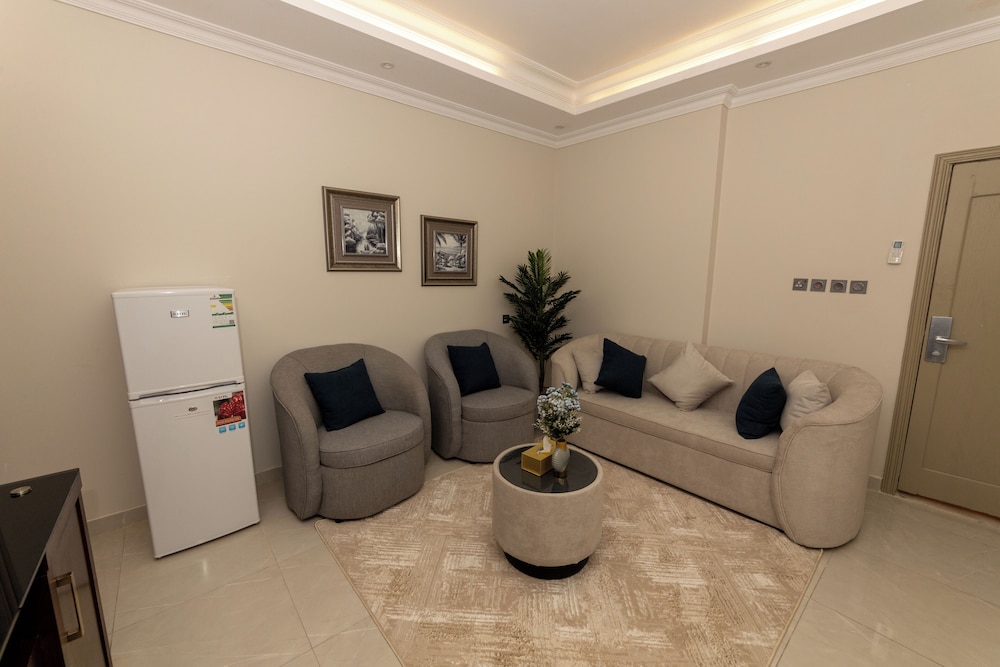 برج الحياة -الملز(Burj Al Hayat Furnished Suites Al Mallaz) 35/50
