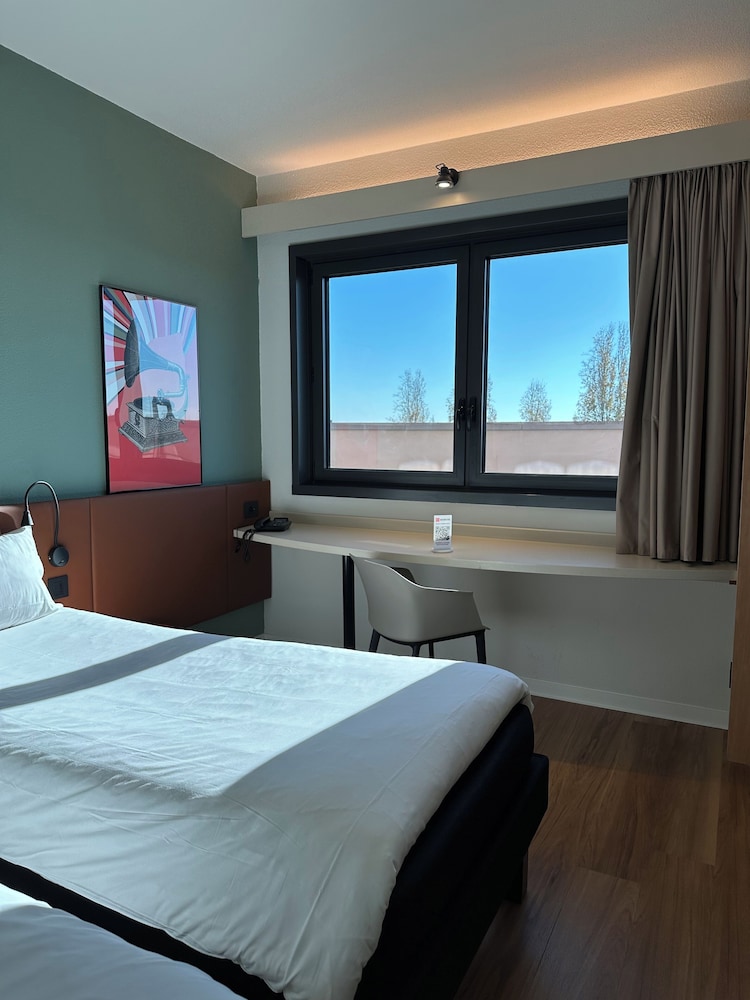 STANDARD, TWIN BEDS