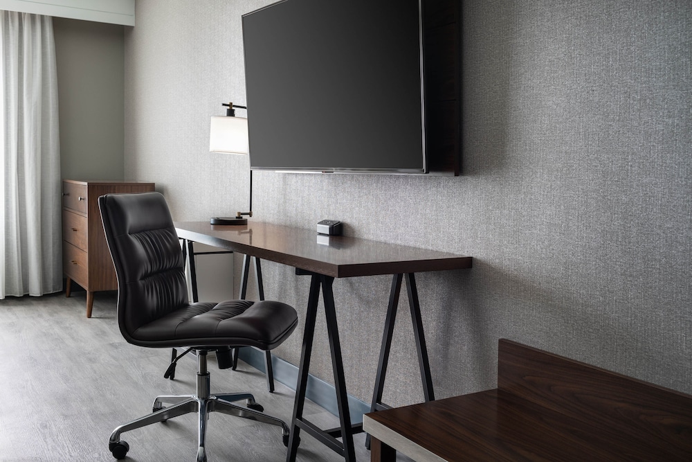 Four Points By Sheraton Hotel Suites San Francisco Airport 31/33