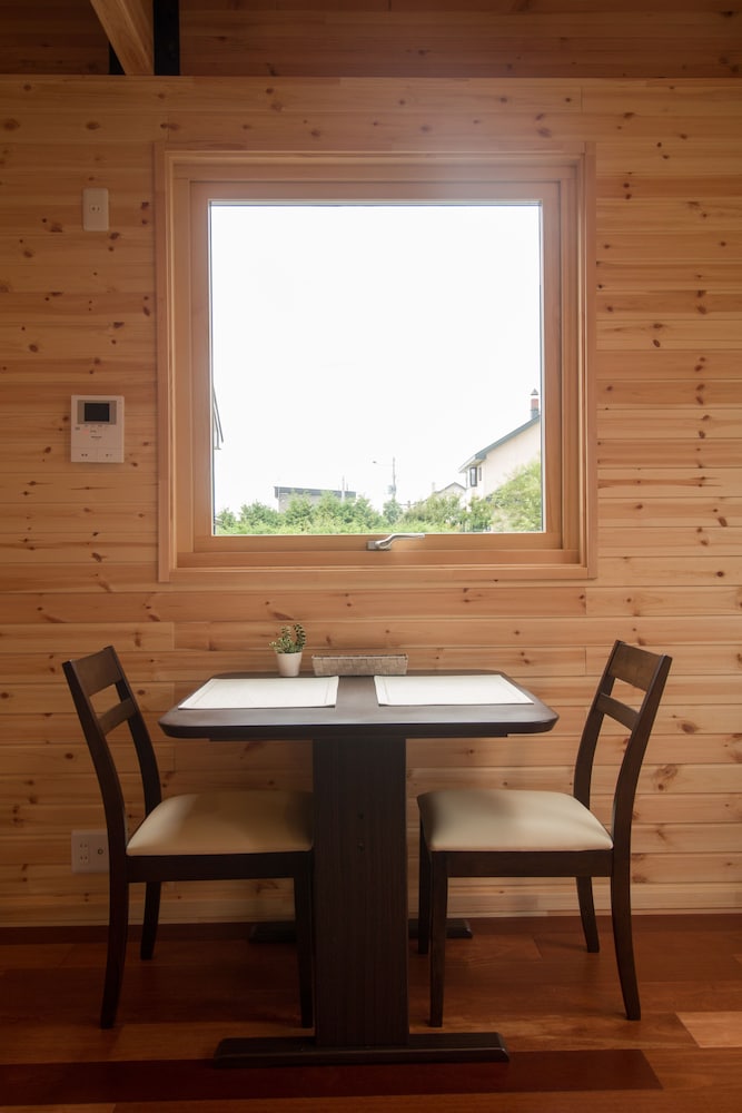 Brick House Furano 32/37