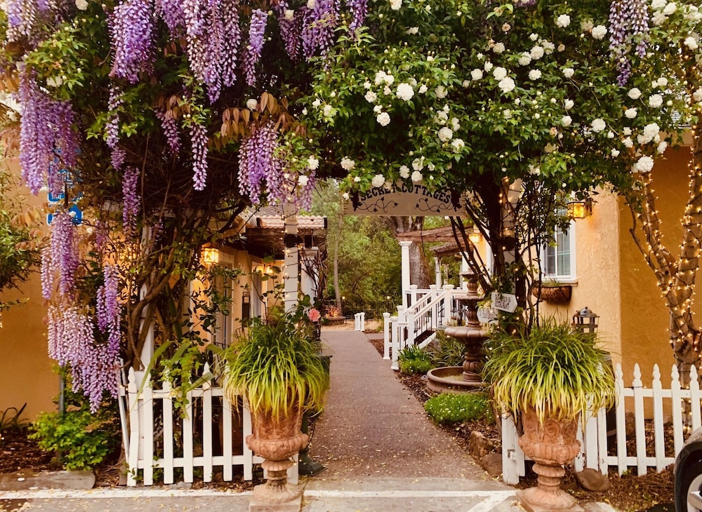 Glen Ellen Inn 23/62