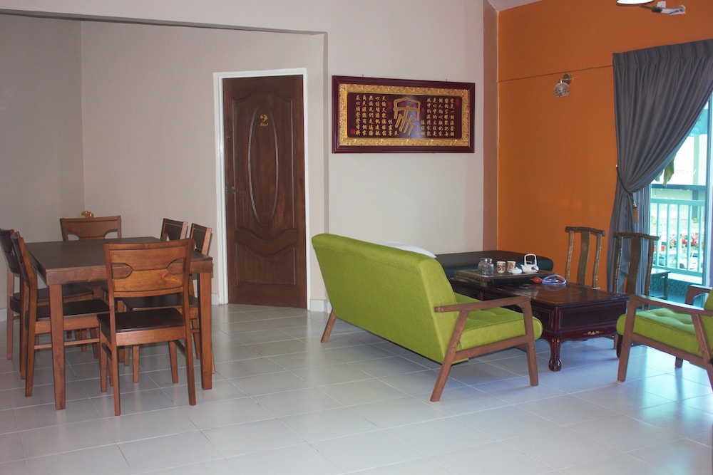 Aeon Tebrau Homestay & Hotel 55/62