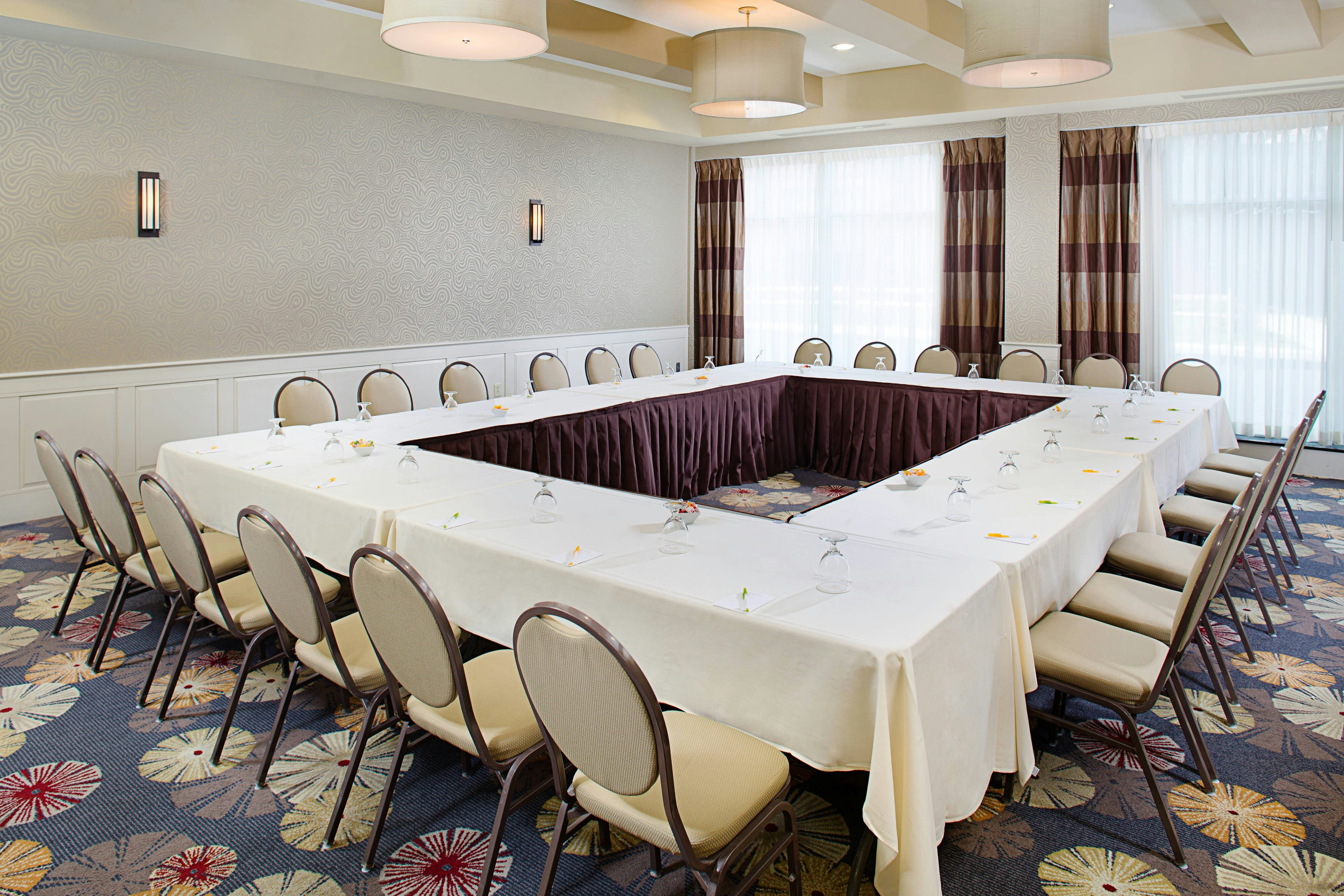 Courtyard by Marriott Keene Downtown 10/16