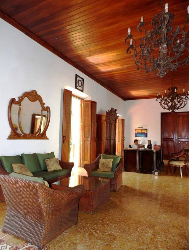 Hotel La Perla 34/50