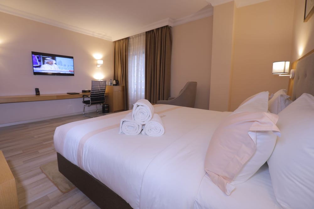 غرفة تنفيذية بسرير كينج، Mado Hotel 2/3
