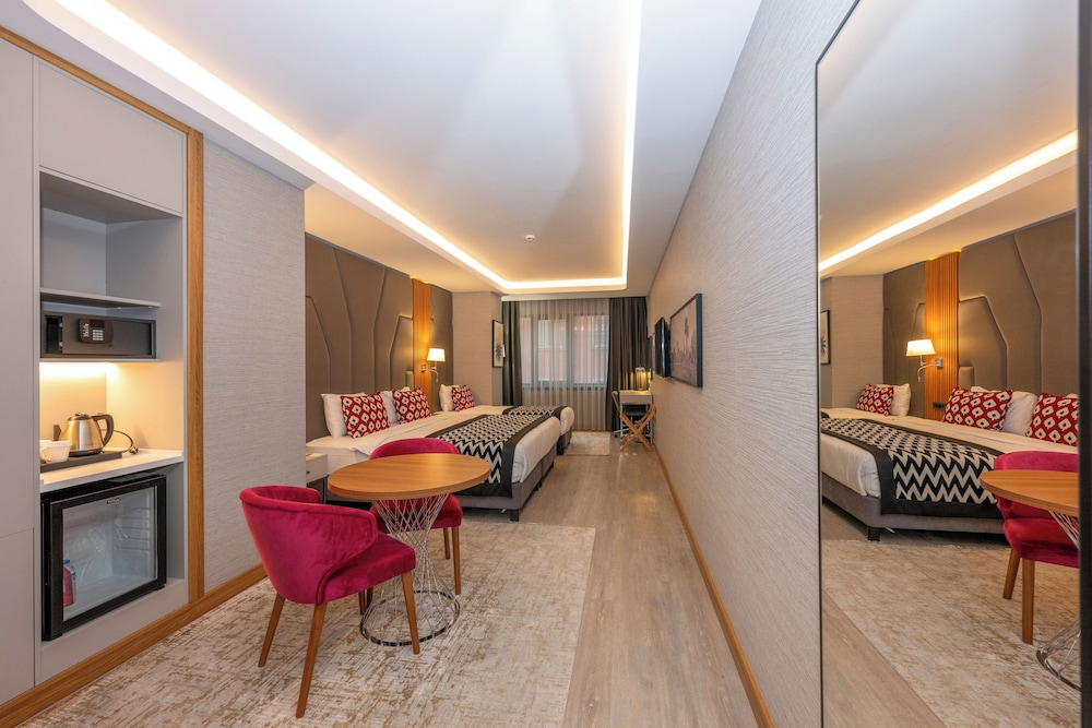 Ramada Encore by Wyndham Istanbul Sisli 32/55
