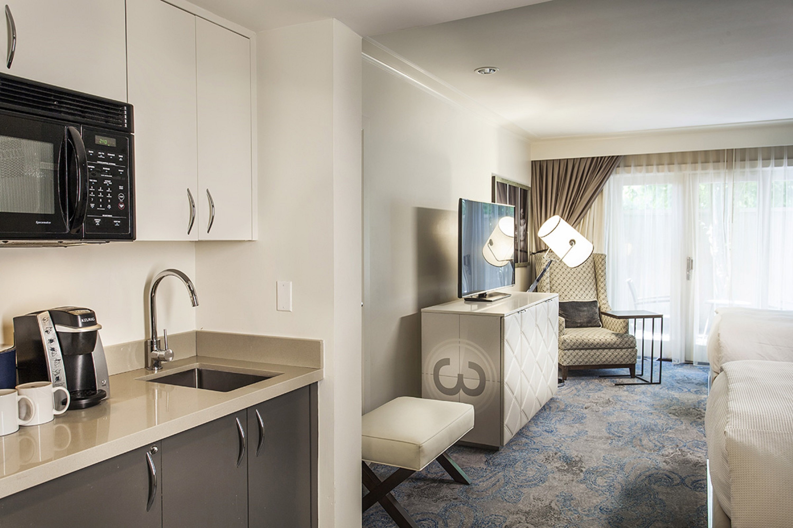 Hotel Amarano Burbank 61/65