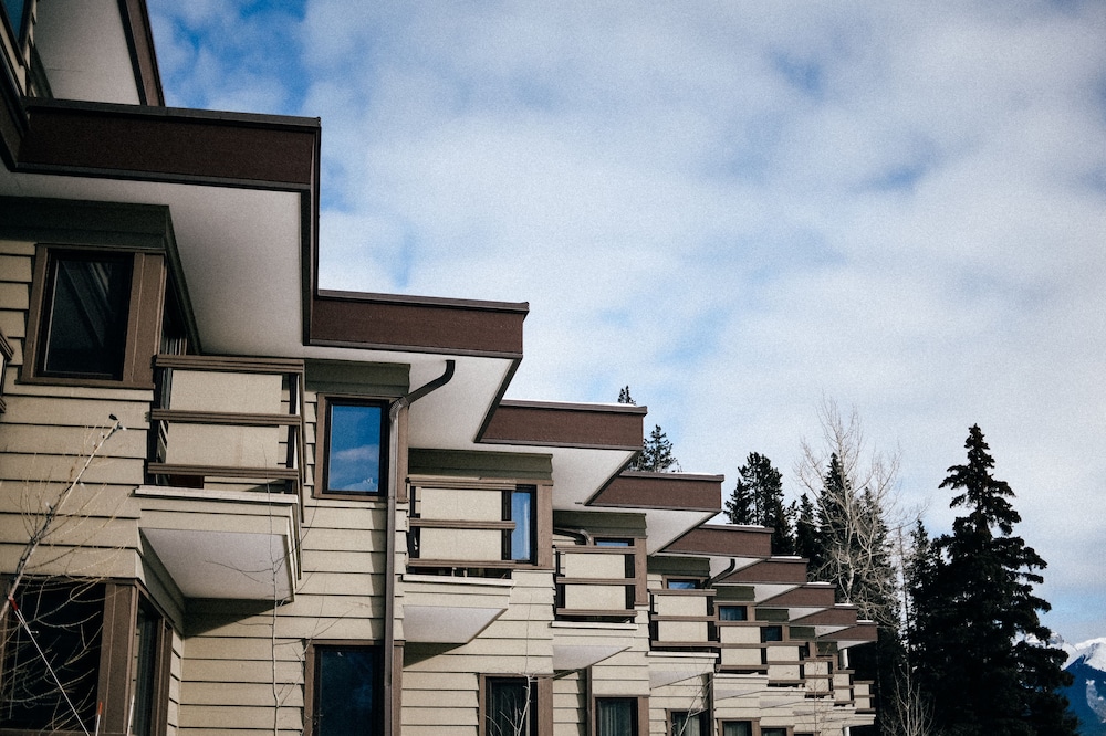 Juniper Hotel 4/70