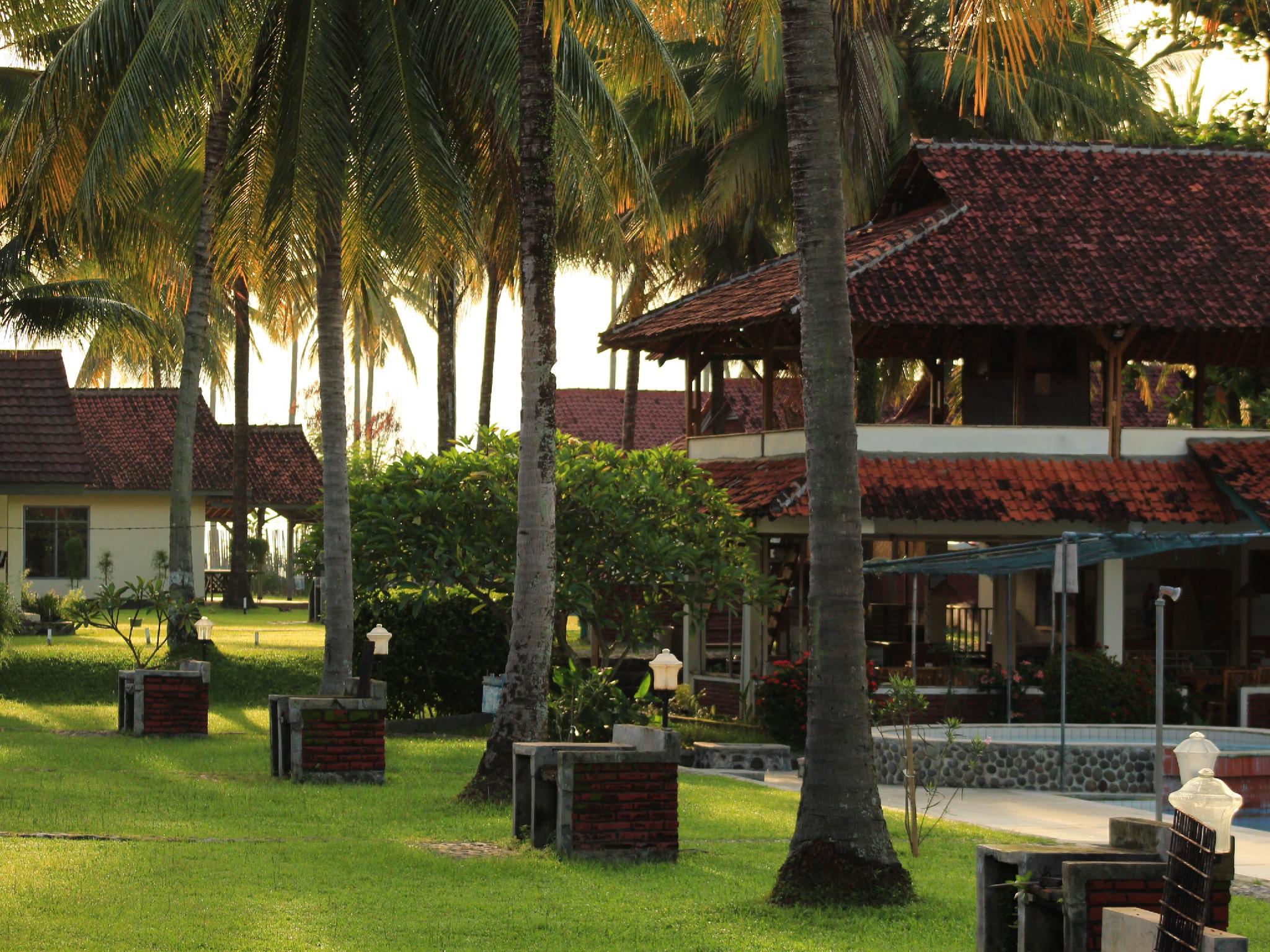 Ocean Queen Resort 25/29