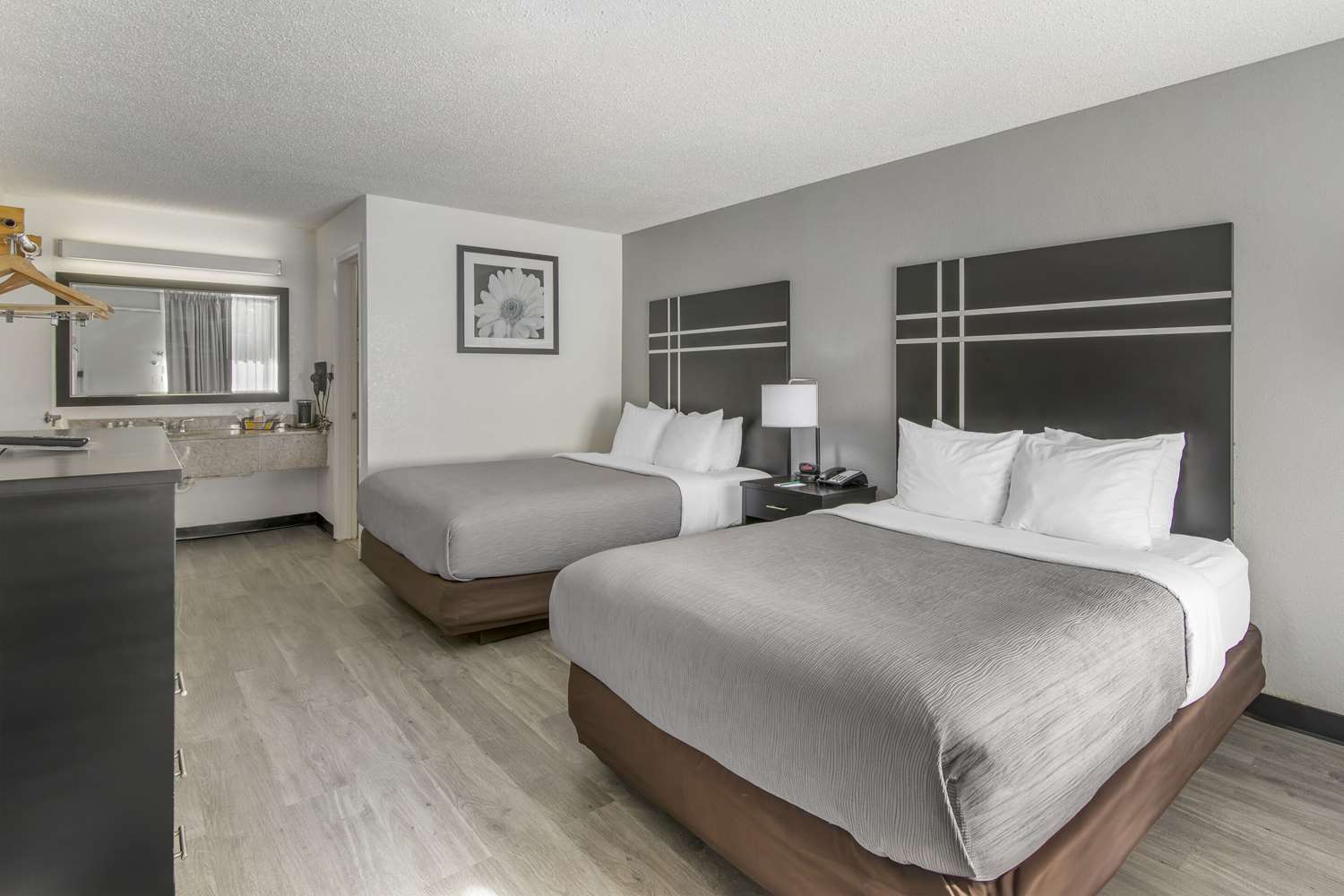 Suite, 2 Queen Beds