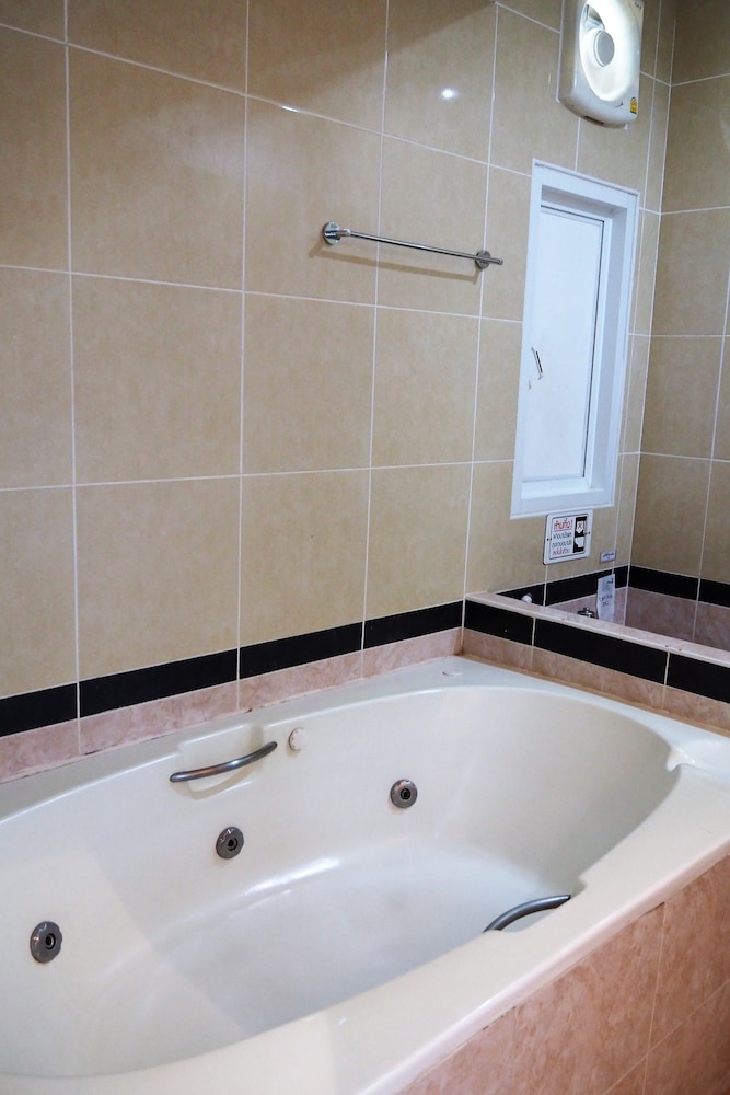 Honey Inn Hotel 43/50