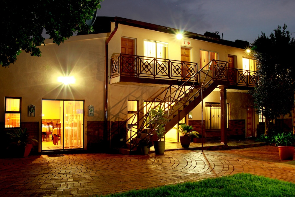 Clubview Guest House 1/40