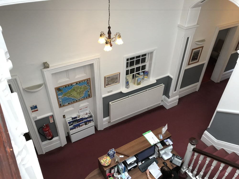 Luccombe Hall Hotel 57/75