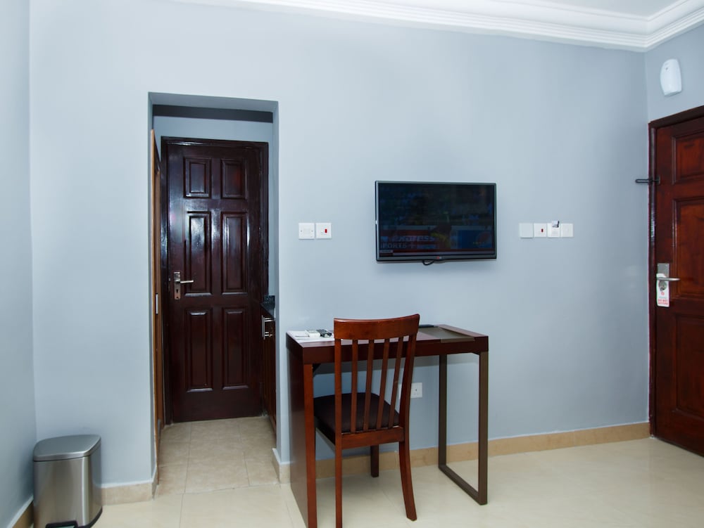 Prestige Suites 20/35