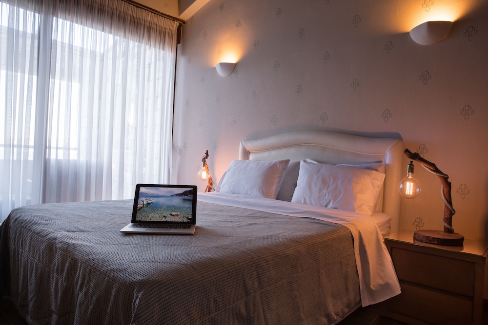 Enalio Suites 9/42