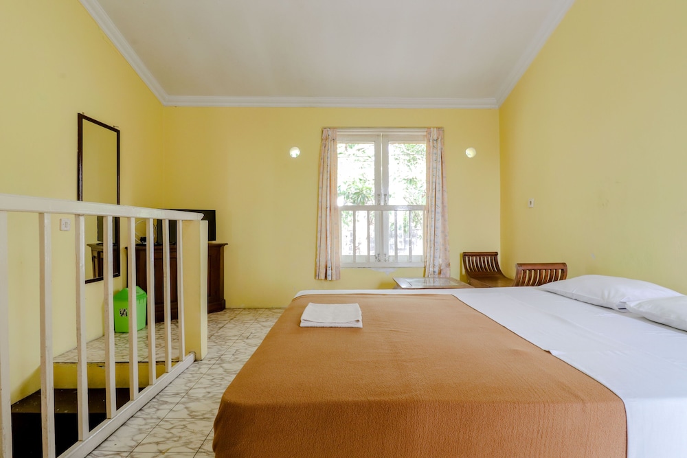 Hotel Kayu Manis by ZUZU 18/48