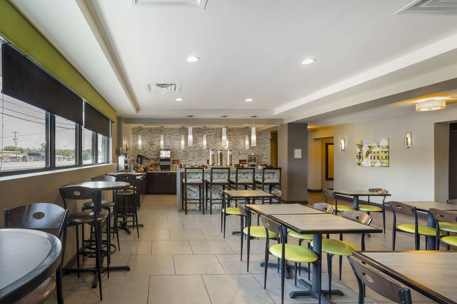Best Western Plus Philadelphia-Pennsauken Hotel 26/32