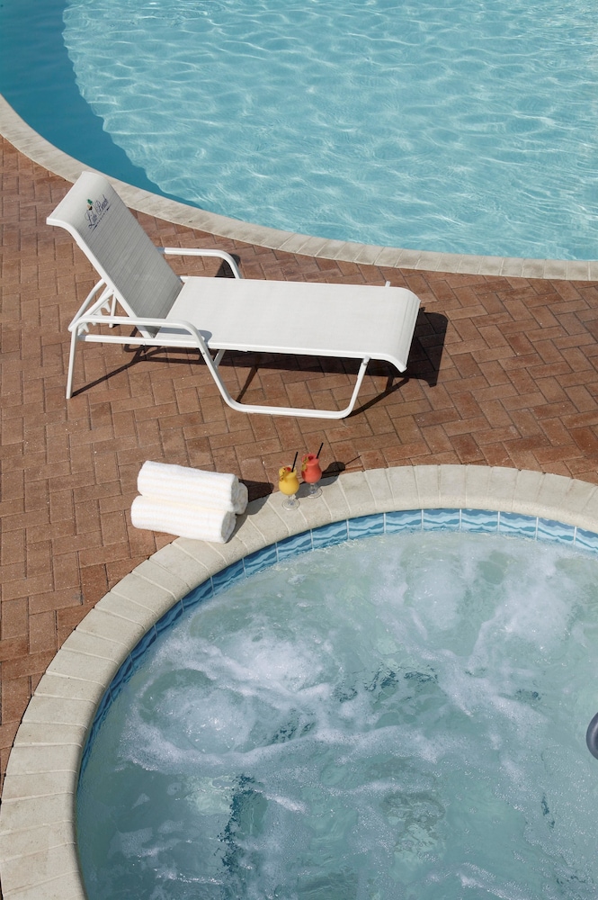Lido Beach Resort 25/50