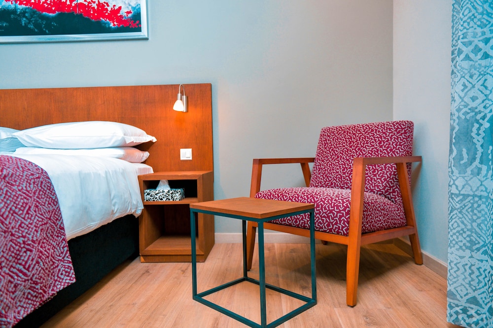 Crowne Plaza Dar Es Salaam 19/74
