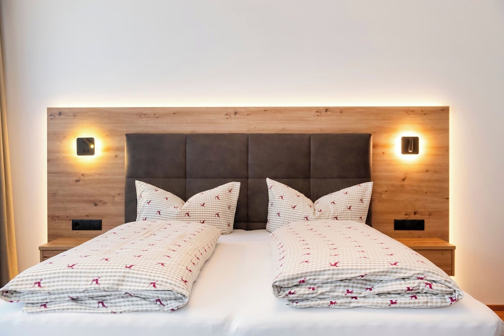 Hotel Schneeberger 24/75