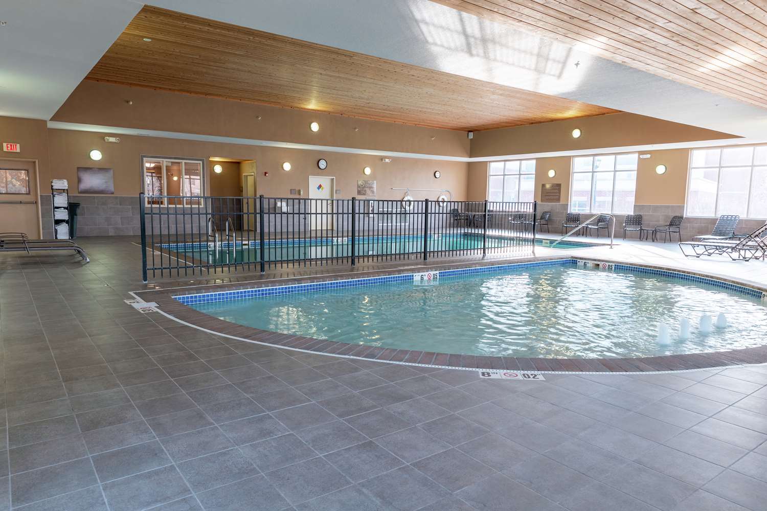 swimming pool spa